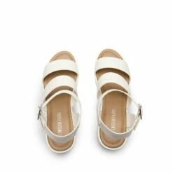 Buckle Strap Chunky Platform Sandals WHITE 9 Buckle Strap Chunky Platform Sandals WHITE -DREAM PAIRS Sales 0145 白色 4