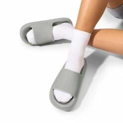 Lightweight Responsive Footbed Slippers GREY -DREAM PAIRS Sales 0620 GREY8