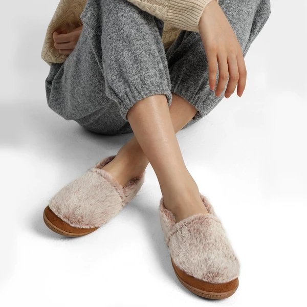 Lightweight Fuzzy Sherpa Slippers BROWN 3 Lightweight Fuzzy Sherpa Slippers BROWN